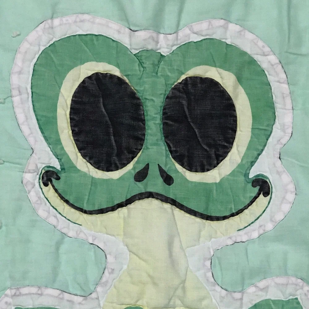 VINTAGE BABY QUILT